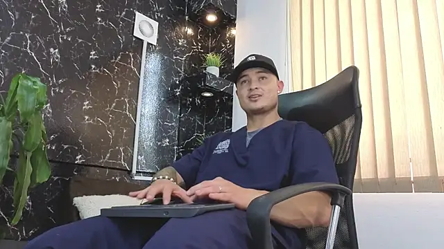 عرض كام Alexander_ferre