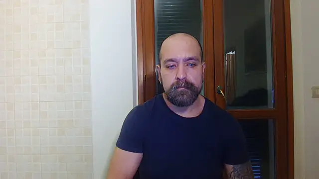 AMIRDIB2025のライブXXXチャット