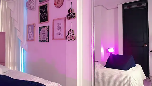 IsabelleDaza's Live XXX Chat