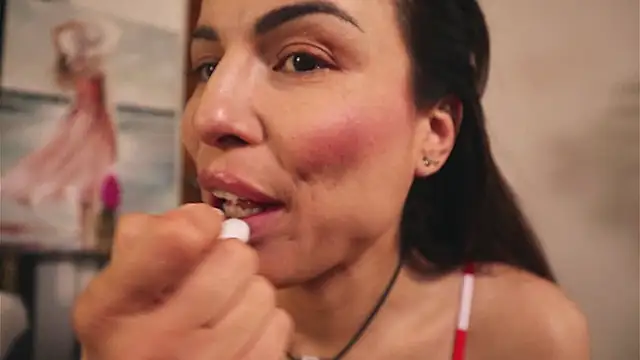 Misslullu: απευθείας συνομιλία ΧΧΧ