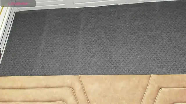 Czat XXX na żywo – MiaaQueenn