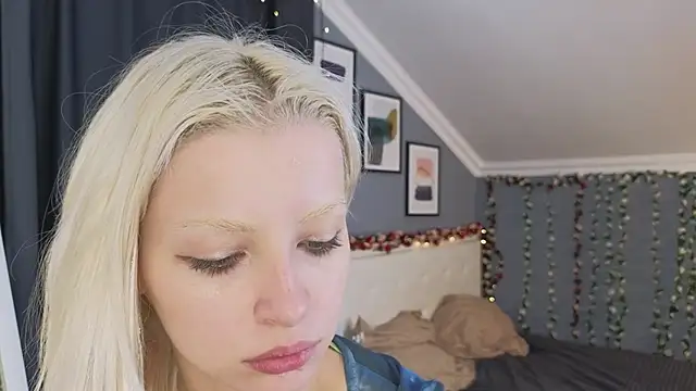 Naomi_Demion Webbikameraesitys