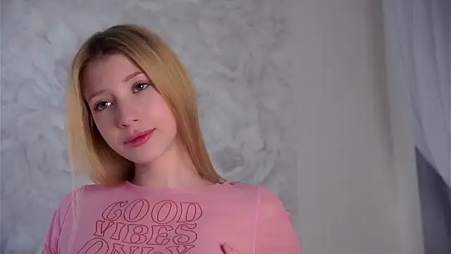 SunnivaCovilのウェブカメラショー