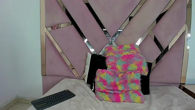 Онлайн чат XXX Jade_ht