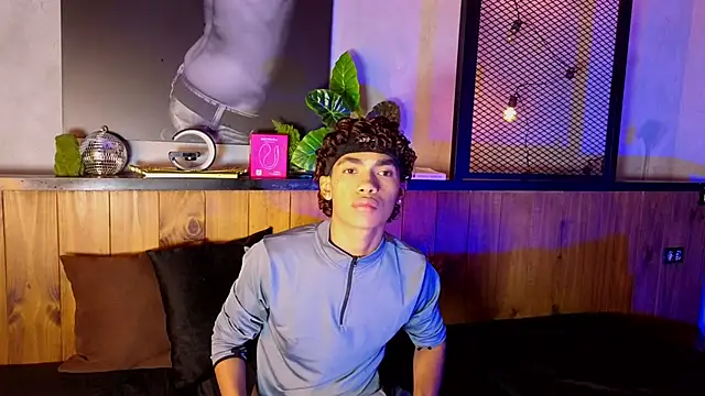 AlanCutee Adlı Modelin Web Kamerası Şovu