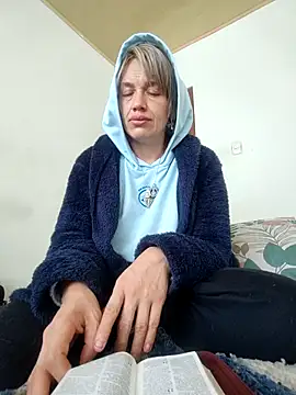 Chat +18 de MARILYNMADELENAKOVANOVA ao vivo