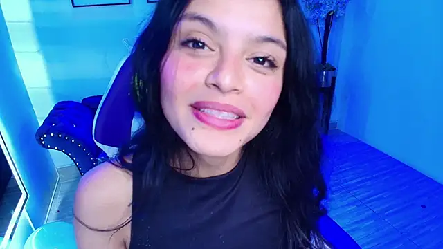 Maddie_T18 现场XXX聊天