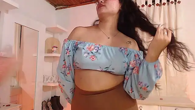 XXX chat uživo modela _Kim__M