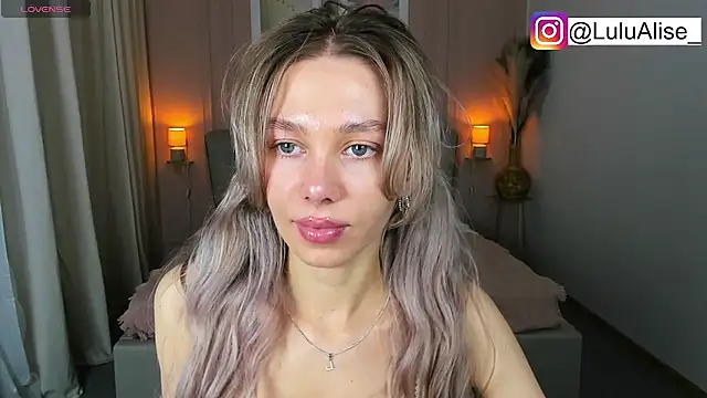 แชท XXX สดของ LuluAlis