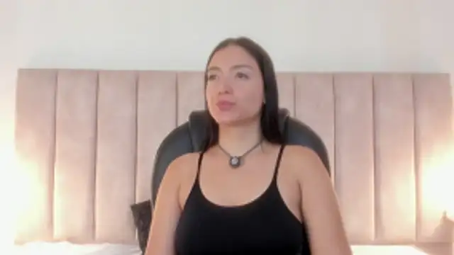 Megan-8's Live XXX Chat