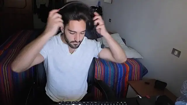 Al3xox02 – webcam-show