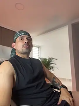 TroyeSavage 网络视讯表演