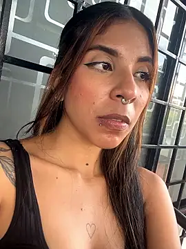 VioletaHills_ – Live XXX-chat