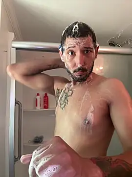 ThrowedWorldWide: απευθείας συνομιλία ΧΧΧ