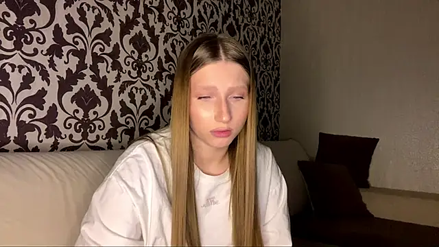 AdaGossettのライブXXXチャット