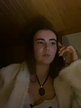 mewKate Chat XXX in diretta