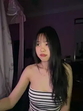 Czat XXX na żywo – Emely-lysea