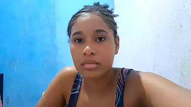 Chat +18 de MadelynStamant ao vivo