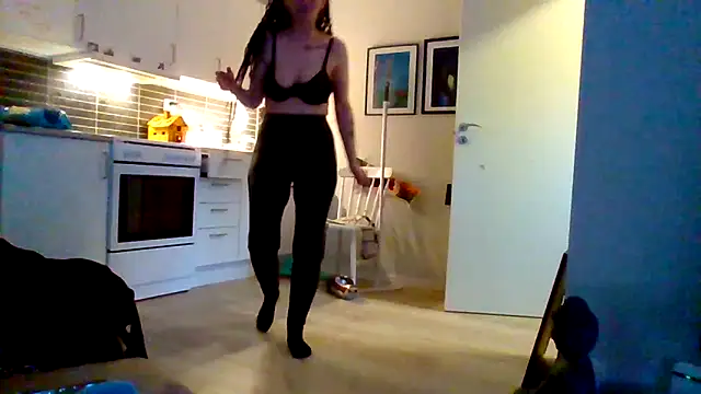 Czat XXX na żywo – shyhornymommy