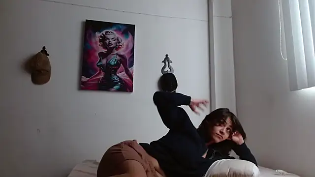 دردشة Crystal_Star_ الجنسية المباشرة