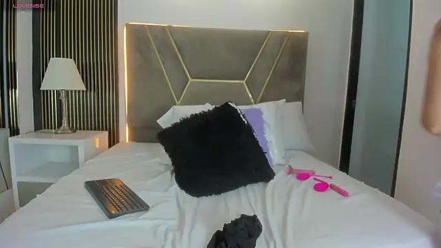 Živý XXX chat Littlee___Molly