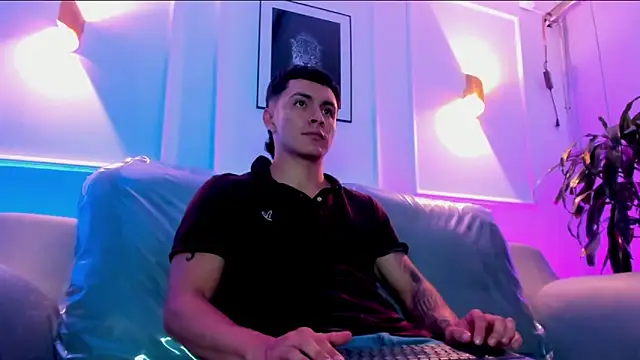 Czat XXX na żywo – Leo_santoro