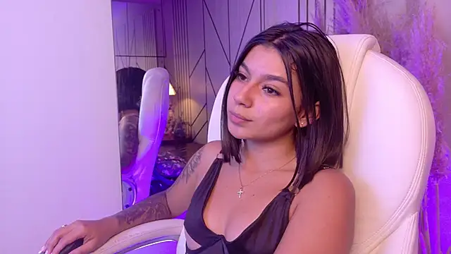 AlyssaRay's Live XXX Chat