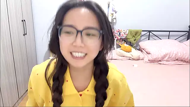 Chat +18 de Hmm_0303 ao vivo