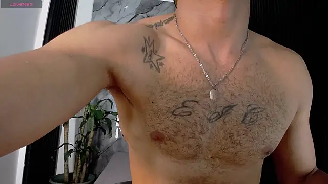 XXX chat uživo modela Grant_Irons