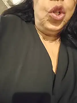 Chat XXX en directo de NakedMILFx