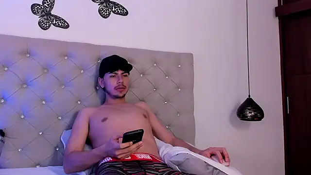 Izack_01 – webcam-show