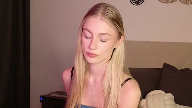 دردشة GabriellaOlsen الجنسية المباشرة