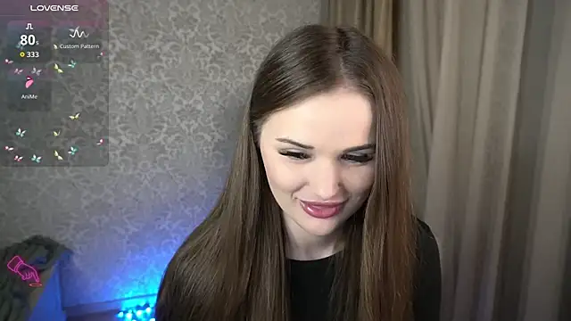 CrystalBlissiのライブXXXチャット