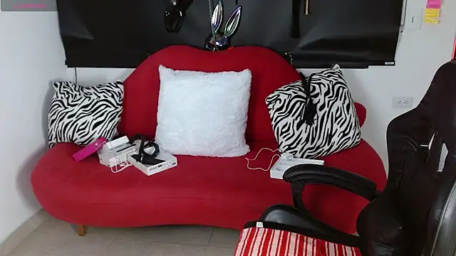 Czat XXX na żywo – LunaSub69_