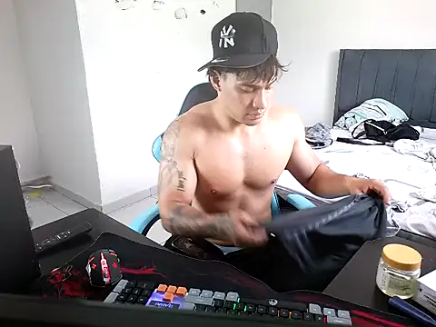 Pokazy przed kamerką – latin_party007