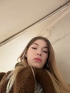 Risky_Mia69's Live XXX Chat