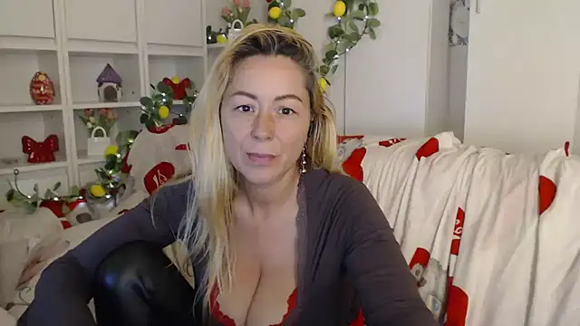 Czat XXX na żywo – _karolynesyera_