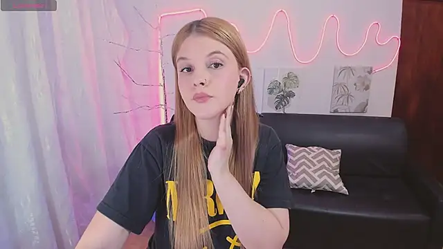 MillySandlerr Chat XXX in diretta