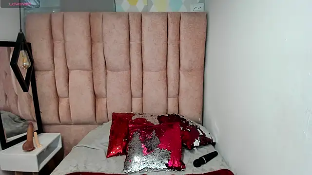 Issa_Milf__ Obrolan Langsung XXX