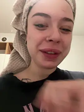 AlishaOfThorns Show Webcam