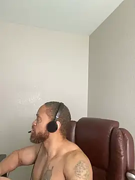 Pokazy przed kamerką – Fathero1time