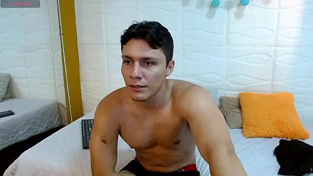 Zayn_clausen Show in webcam