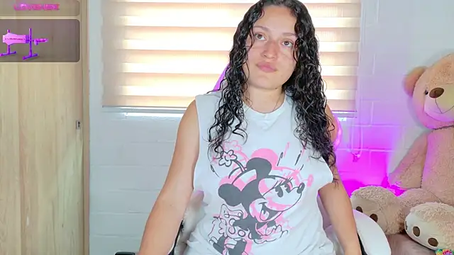 MeganDolll élő XXX-chatje