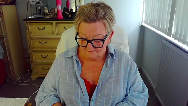 Chatroom XXX en direct de BridgetBlueEyes