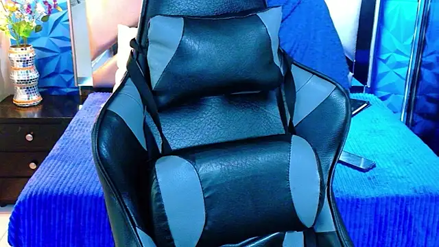 Oliver_Jamees 网络视讯表演