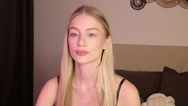 Chat +18 de GabriellaOlsen ao vivo