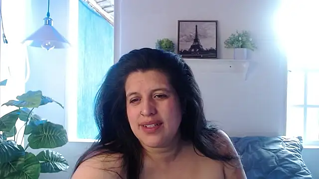 Chat +18 de Andrea_secret_ ao vivo