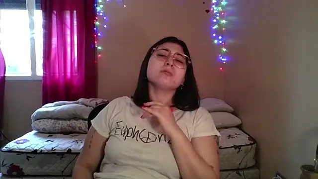 Chat +18 de imsohornydacom ao vivo