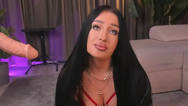 EmeraldKat live XXX chat