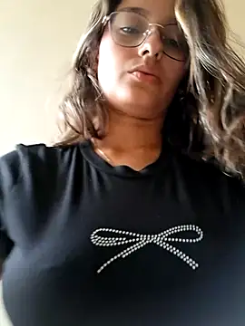 Chat XXX en directo de Ary-18